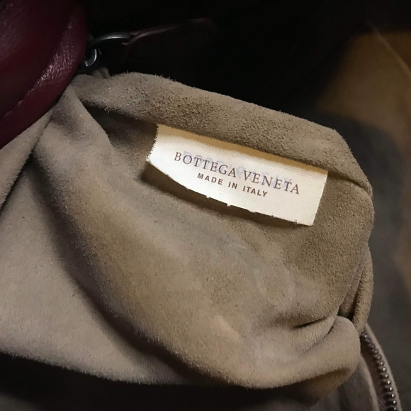 BOTTEGA VENETA ♨️VINTAGE Entrecciato HOBO Handbag in maroon - Picture 15 of 15